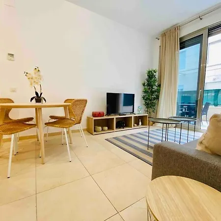 Stylish With Terrace On The Beachfrom Apartament Walencja