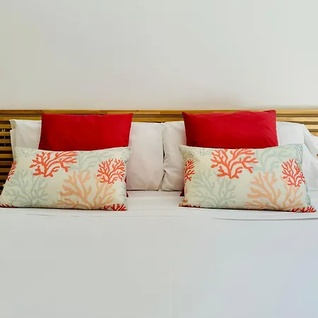 Stylish With Terrace On The Beachfrom Appartement